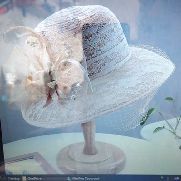 2023 Fascinator/Hat Lt..Pink Lace Look Bucket Hat Kentucky Derby Church Car Race - Picture 1 of 6